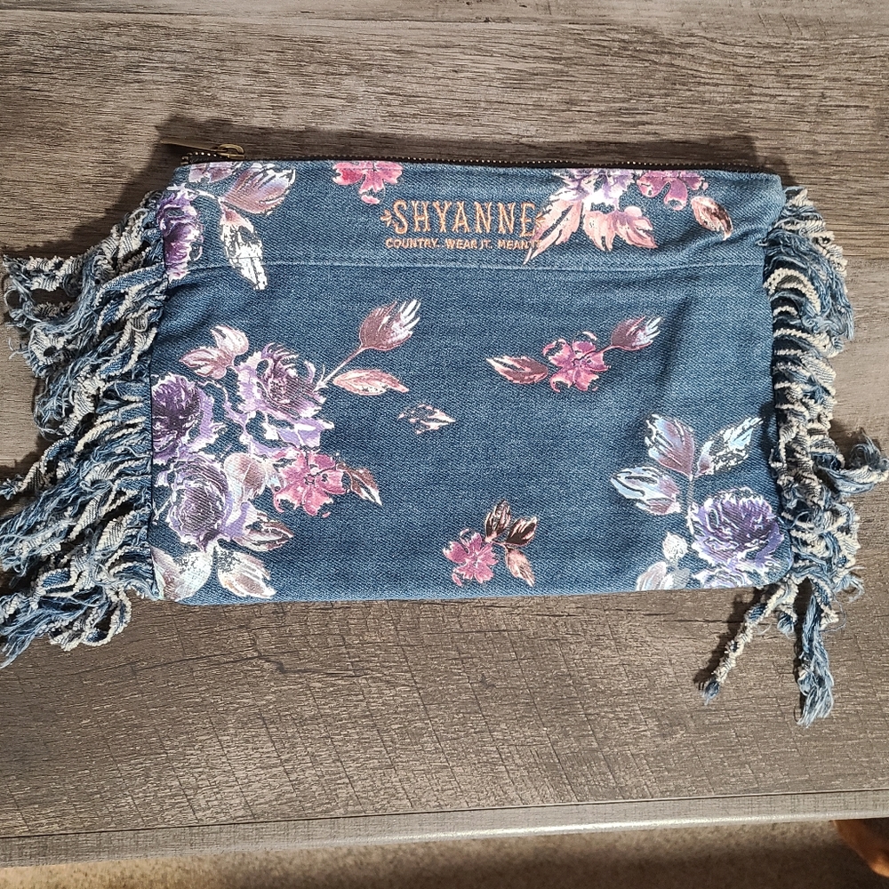 Shyanne Floral Jean Clutch Bag NWOT